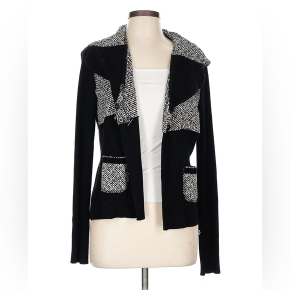 Linea Domani Mixed Media Sweater Jacket with Snap and belt. - Picture 2 of 8